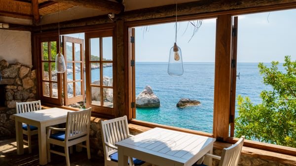 views-of-sea-from-restaurrant-turkey