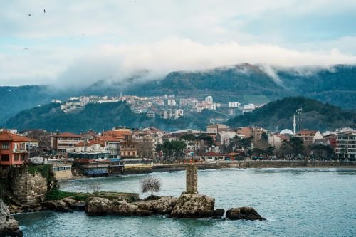 amasra-sea-and-mountains-turkey