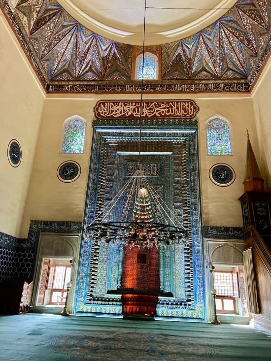 inside-tomb-bursa-turkey