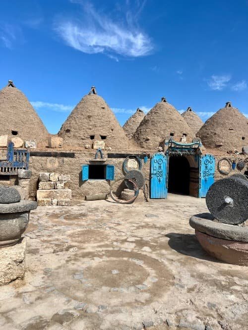 ancient-mud-huts-in-harra-turkey