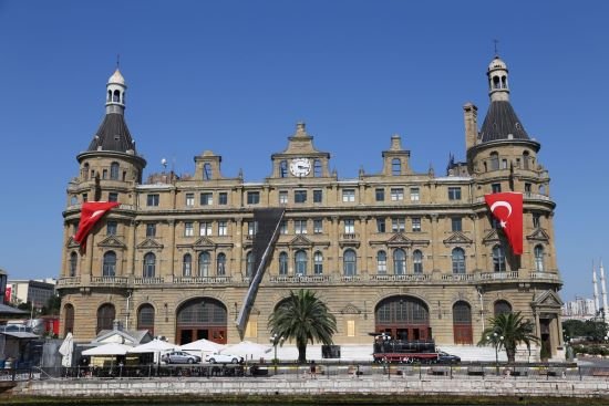 Train-station-istanbul-turkey