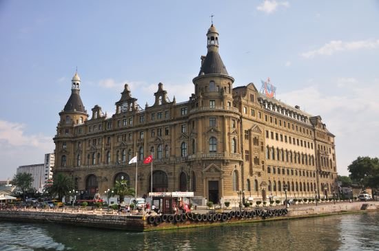 Istanbul-haydarpasha-train-station-turkey