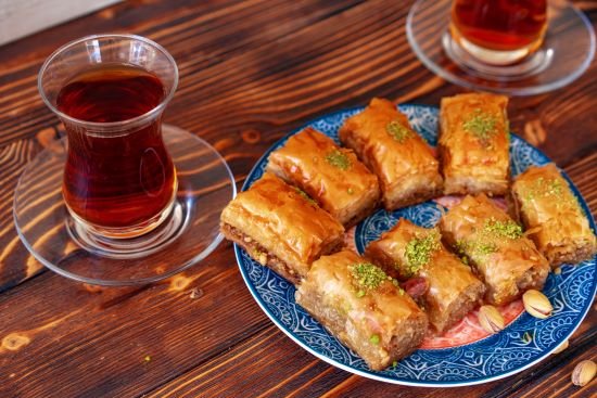 baklava-with-tea